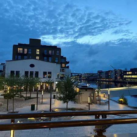 Sentrumsnaer Lejlighed *